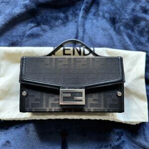 NWT Fendi Baugette Trunk